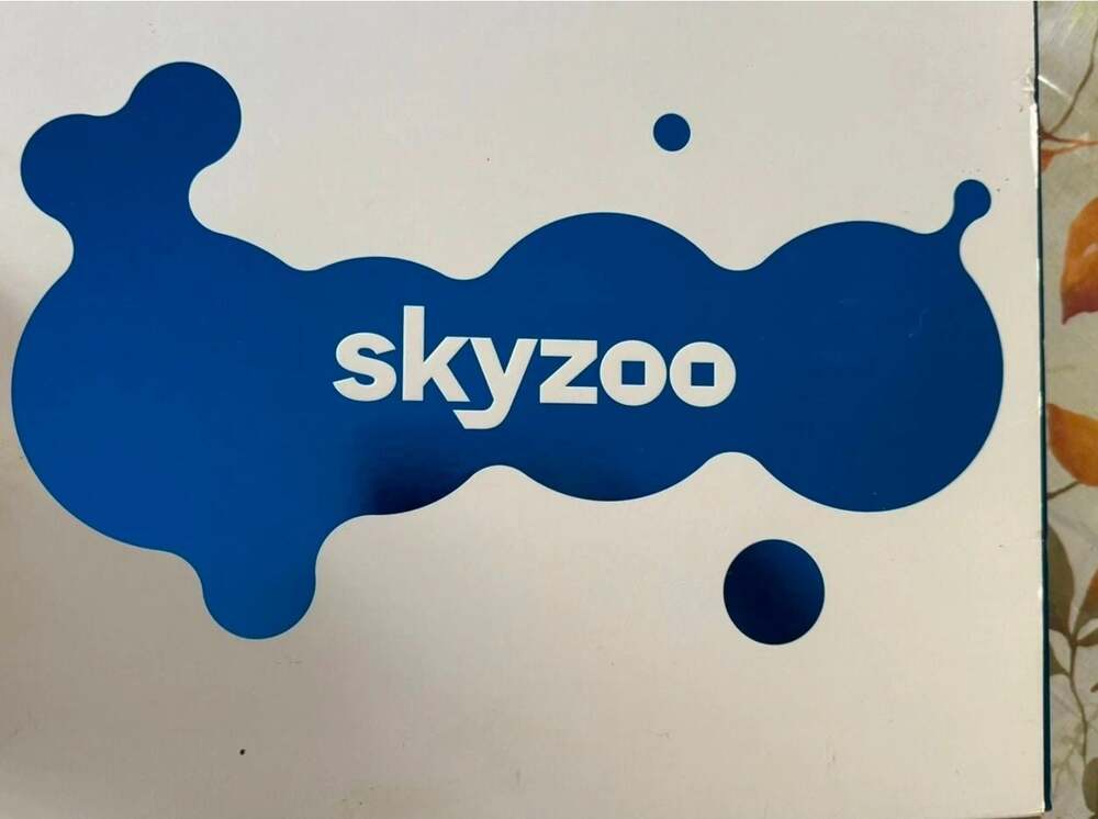 Skyzoo 10.1" Touch Screen Digital Picture Frame